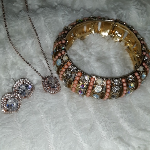 Jewelry bundle - Picture 4 of 4